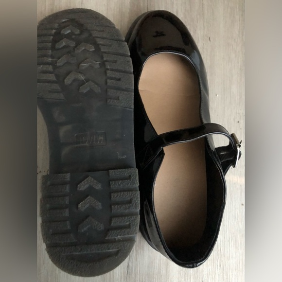 Torrid Patent Leather Mary Jane Shoes 10WW - Picture 2 of 2
